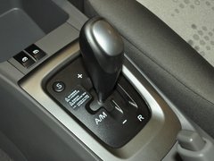 2013款 1.2L EMT 两厢 理想版