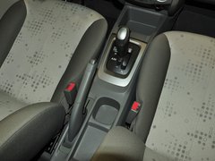 2013款 1.2L EMT 两厢 理想版