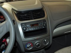 2013款 1.2L EMT 两厢 理想版