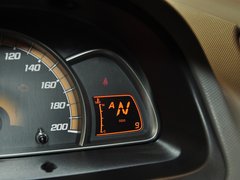2013款 1.2L EMT 两厢 理想版