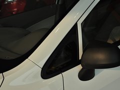 2013款 1.2L EMT 两厢 理想版