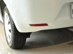 2013款 1.2L EMT 两厢 理想版