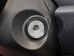 2014款 1.3L 手動 標(biāo)準(zhǔn)型