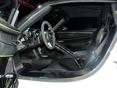 2014款 4.6L Spyder Weissach package