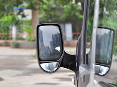2013款 2.4T 手动 柴油普通型加长轴高顶Duratorq