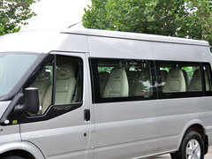 2013款 2.4T 手动 柴油普通型加长轴高顶Duratorq