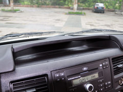 2013款 2.4T 手动 柴油普通型加长轴高顶Duratorq