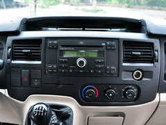 2013款 2.4T 手动 柴油普通型加长轴高顶Duratorq