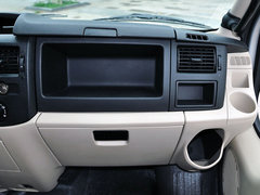 2013款 2.4T 手动 柴油普通型加长轴高顶Duratorq