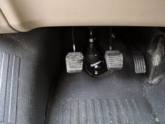 2013款 2.4T 手动 柴油普通型加长轴高顶Duratorq