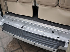 2013款 2.4T 手动 柴油普通型加长轴高顶Duratorq