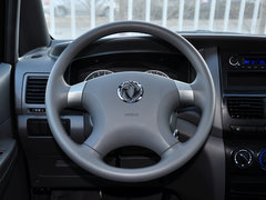 2013款 1.5L 手动 改款 国IV 舒适型 7座