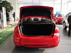 2014款 328i 运动设计套装
