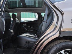 2013款 2.4L 自动 改款四驱 尊贵型 7座