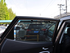 2013款 2.4L 自动 改款四驱 尊贵型 7座