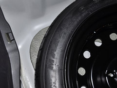 2013款 1.6L 自动 尊贵型
