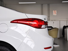 2013款 1.6L 自动 尊贵型