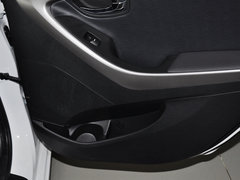2013款 1.6L 自动 尊贵型