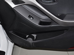 2013款 1.6L 自动 尊贵型