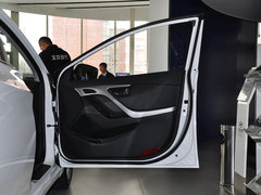 2013款 1.6L 自动 尊贵型