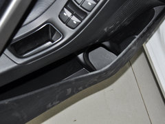 2013款 1.6L 自动 尊贵型