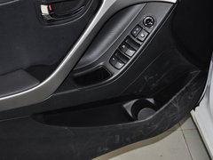 2013款 1.6L 自动 尊贵型