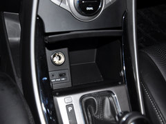 2013款 1.6L 自动 尊贵型