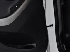 2013款 1.6L 自动 尊贵型
