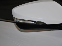 2013款 1.6L 自动 尊贵型