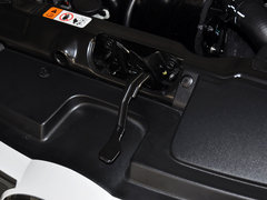 2013款 1.6L 自动 尊贵型