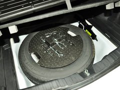 2013款 升级版 2.4L 自动 两驱 尊贵型 5座