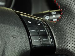 哈弗H6 2013款 升级版 2.4L 自动 两驱 尊贵型 5座