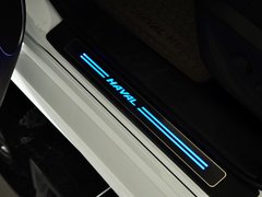 哈弗H6 2013款 升级版 2.4L 自动 两驱 尊贵型 5座