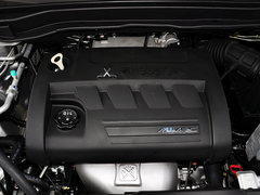 2013款 升级版 2.4L 自动 两驱 精英型 5座