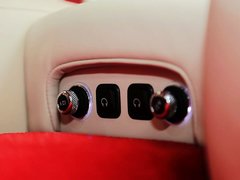2013款 6.0T 自动 W12 豪华版