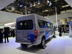 2014款 2.5T 手动 适尊房车C型-商务版