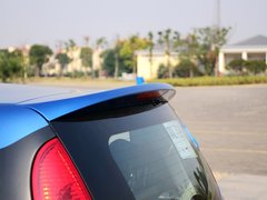 2013款 1.0L 手动 国际版豪华型