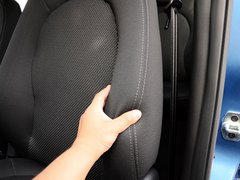 2013款 1.0L 手动 国际版豪华型