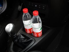 2013款 1.0L 手动 国际版豪华型