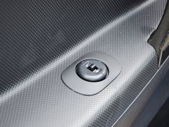 2013款 1.0L 手动 国际版豪华型