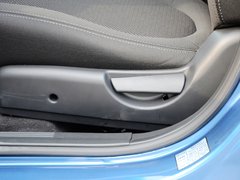 2013款 1.0L 手动 国际版豪华型