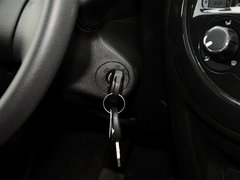 2013款 1.0L 手动 国际版豪华型