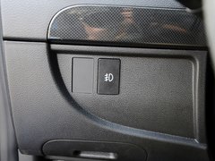 2013款 1.0L 手动 国际版豪华型