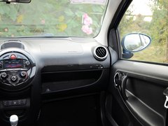 2013款 1.0L 手动 国际版豪华型