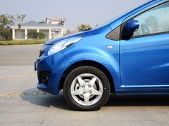 2013款 1.0L 手动 国际版豪华型