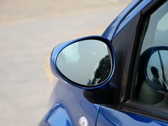 2013款 1.0L 手动 国际版豪华型