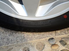 2013款 1.0L 手动 国际版豪华型