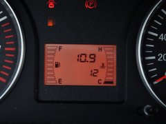 2014款 M3 1.6L 手动 舒适型 7座
