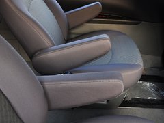 2014款 M5 Q7 2.0L 手动 长轴舒适型 7座