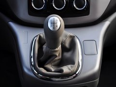 2014款 M5 Q7 2.0L 手动 长轴舒适型 7座